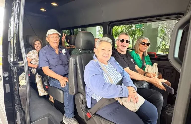 transporte privado para compras em grupo