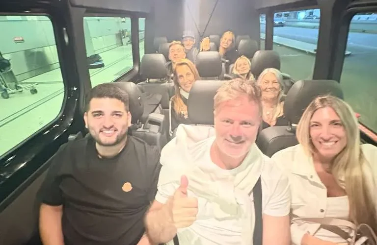 transportation for 6 passengers to Sawgrass Mills