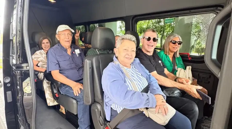 Ônibus shuttle Sawgrass Mills de Miami Beach